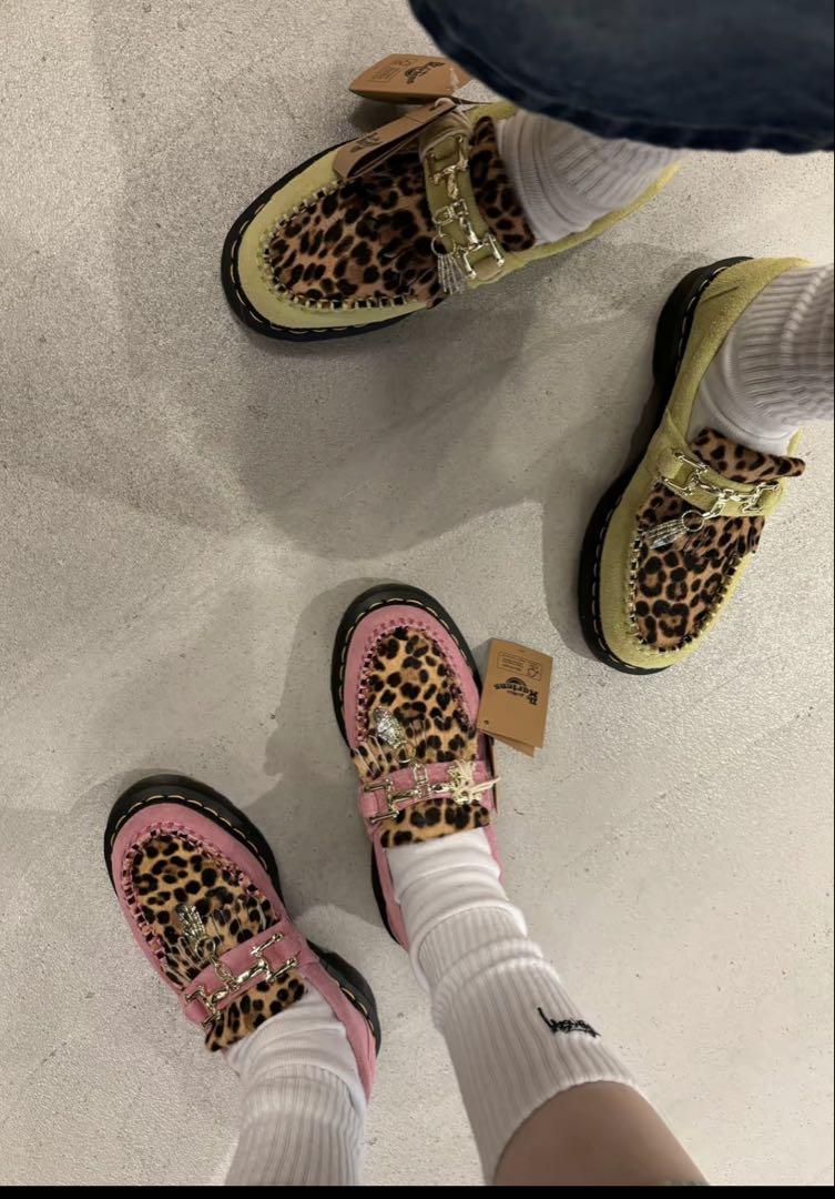 Dr. Martens Adrian Bone Snaffle ローファー