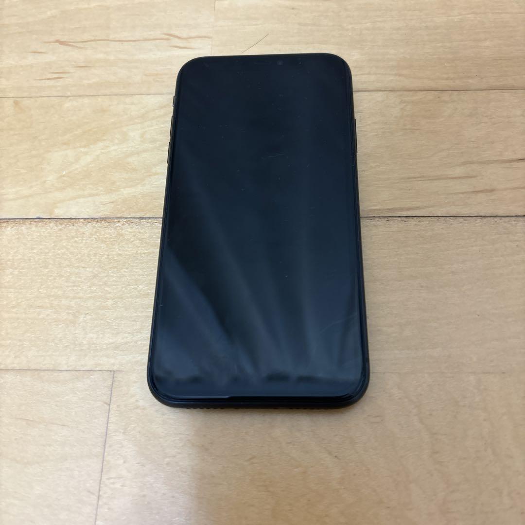 iPhone11 ブラック 64GB au版 画像1