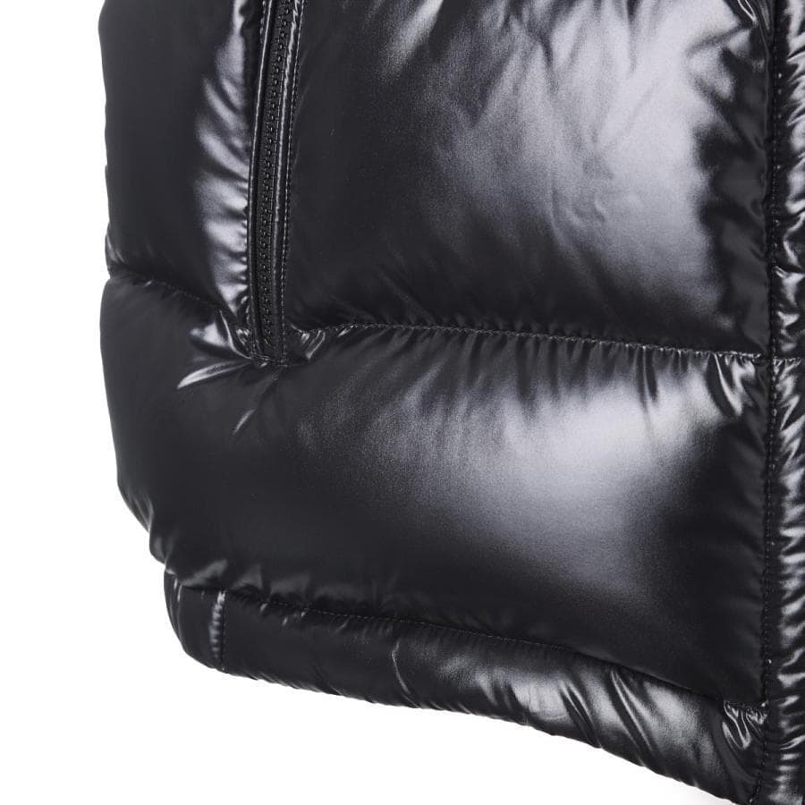 【新品未使用】MONCLER Bormes ダウンベスト TG3　黒色 L