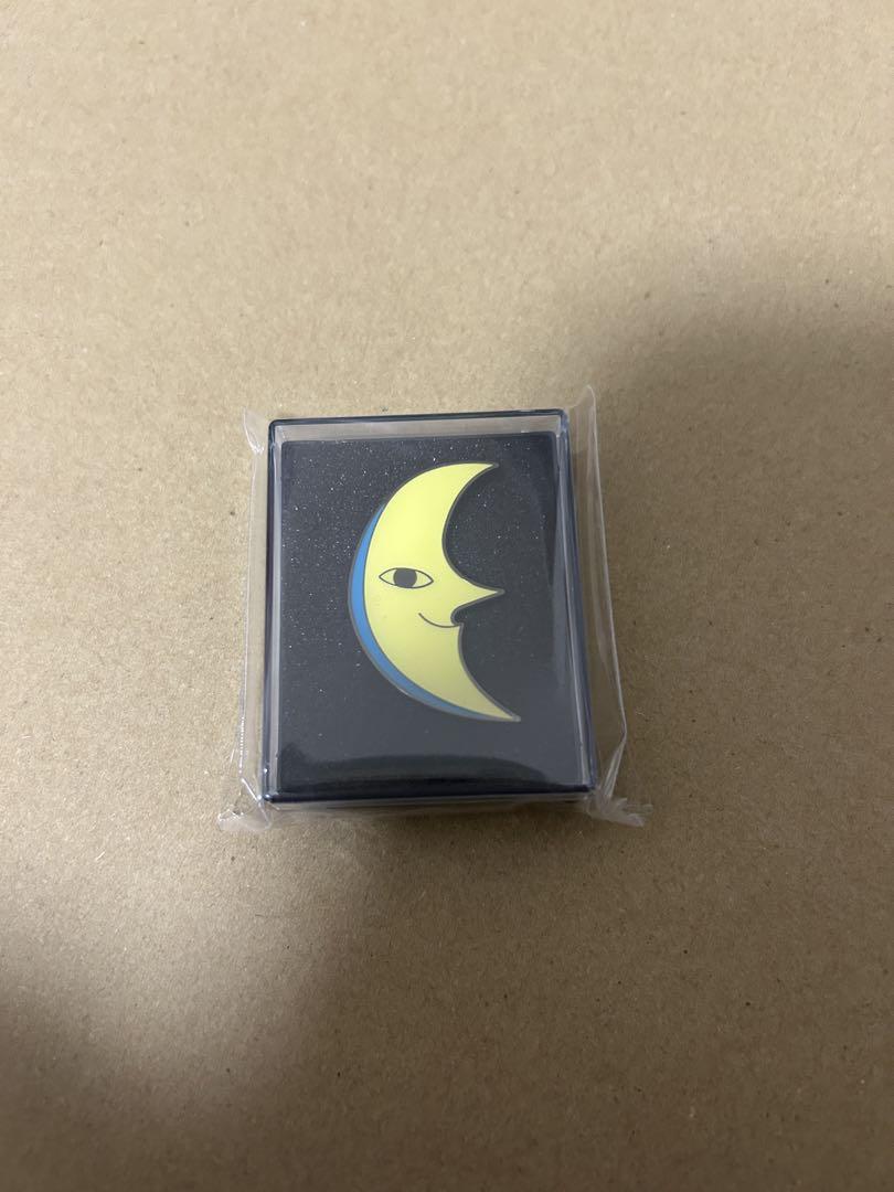 ファミレスを享受せよ ムーンパレス ピンバッジ