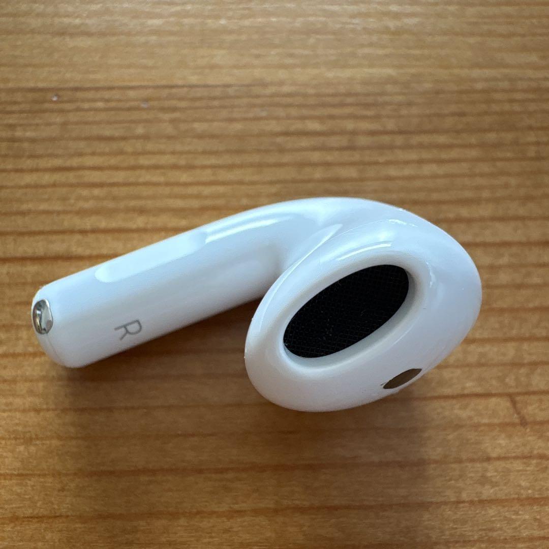 AirPods本体 右耳用 ホワイト AirPods 右耳用 ホワイト - メルカリ