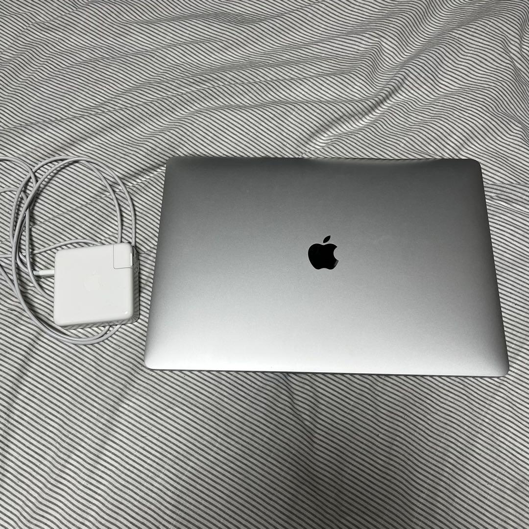 Apple MacBook Pro 2019 15インチ 16GB 256GB