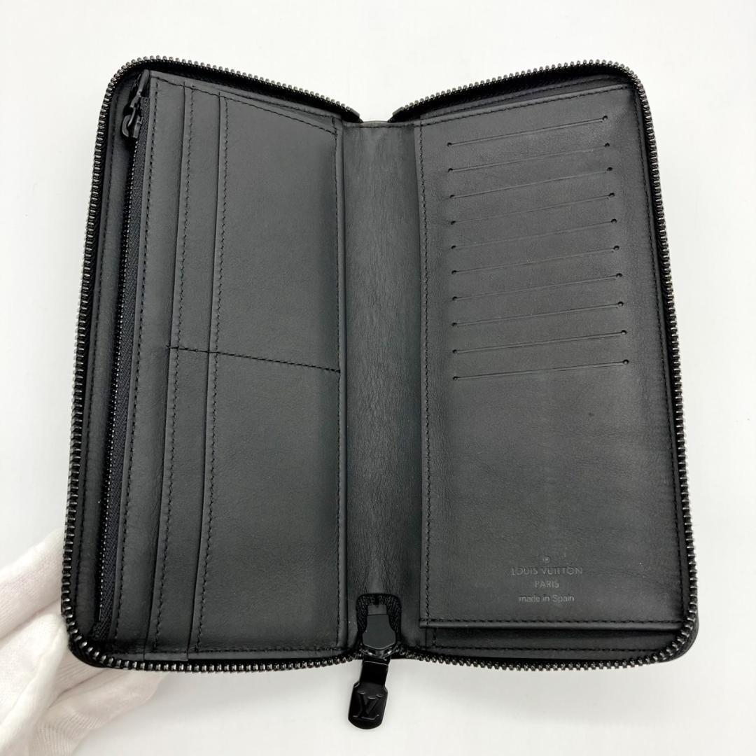 IC ルイヴィトン モノグラム シャドウ　ヴェルティカル　長財布　233