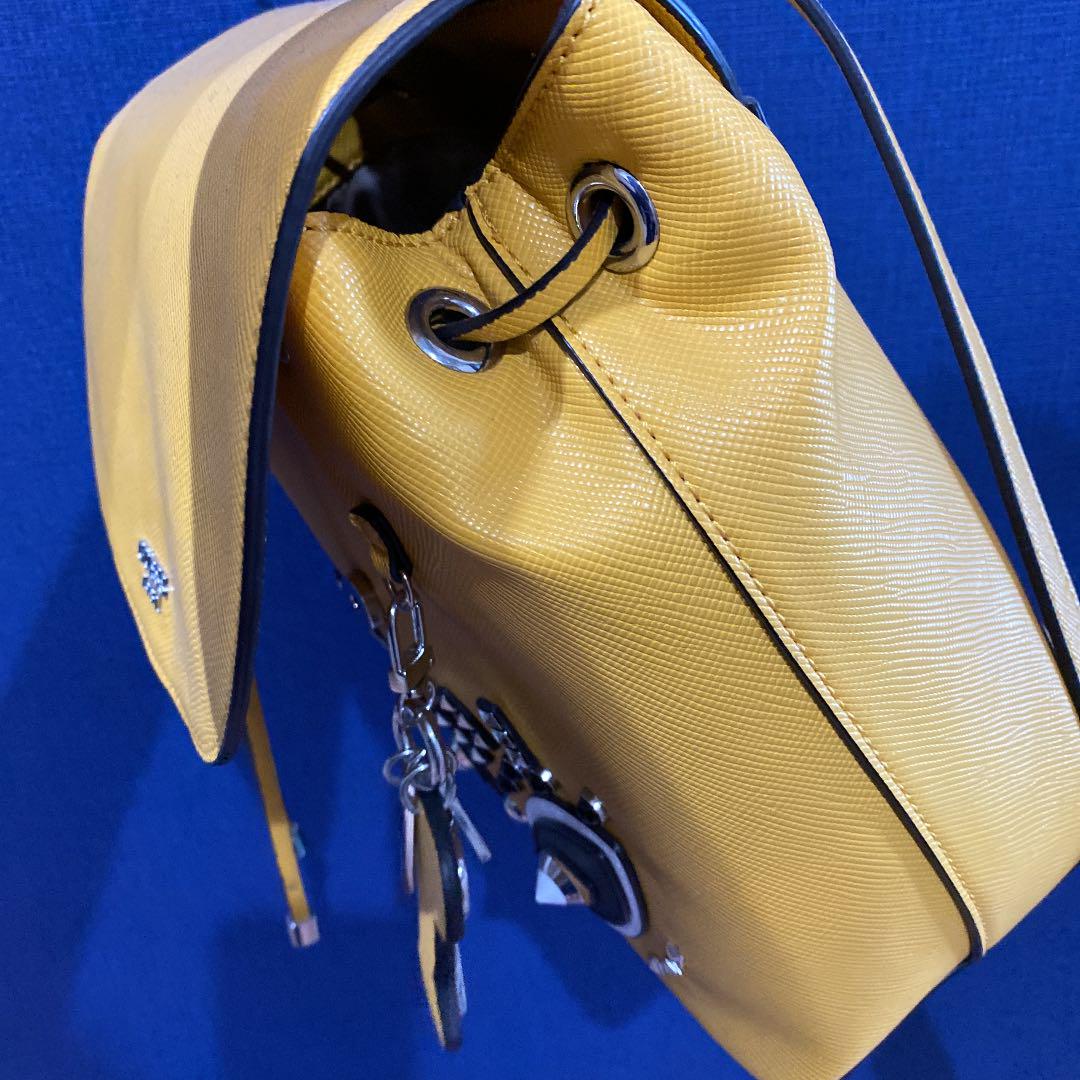 GUESS ゲス モンスターリュックサック