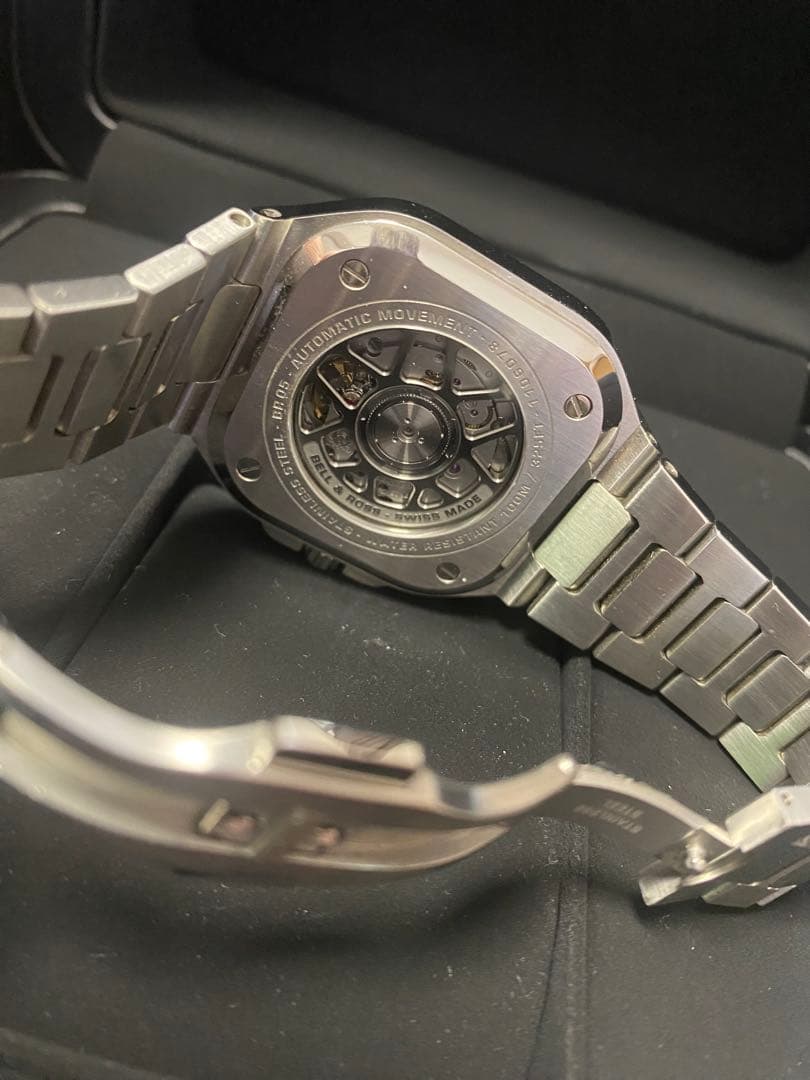 BR05 自動巻き腕時計