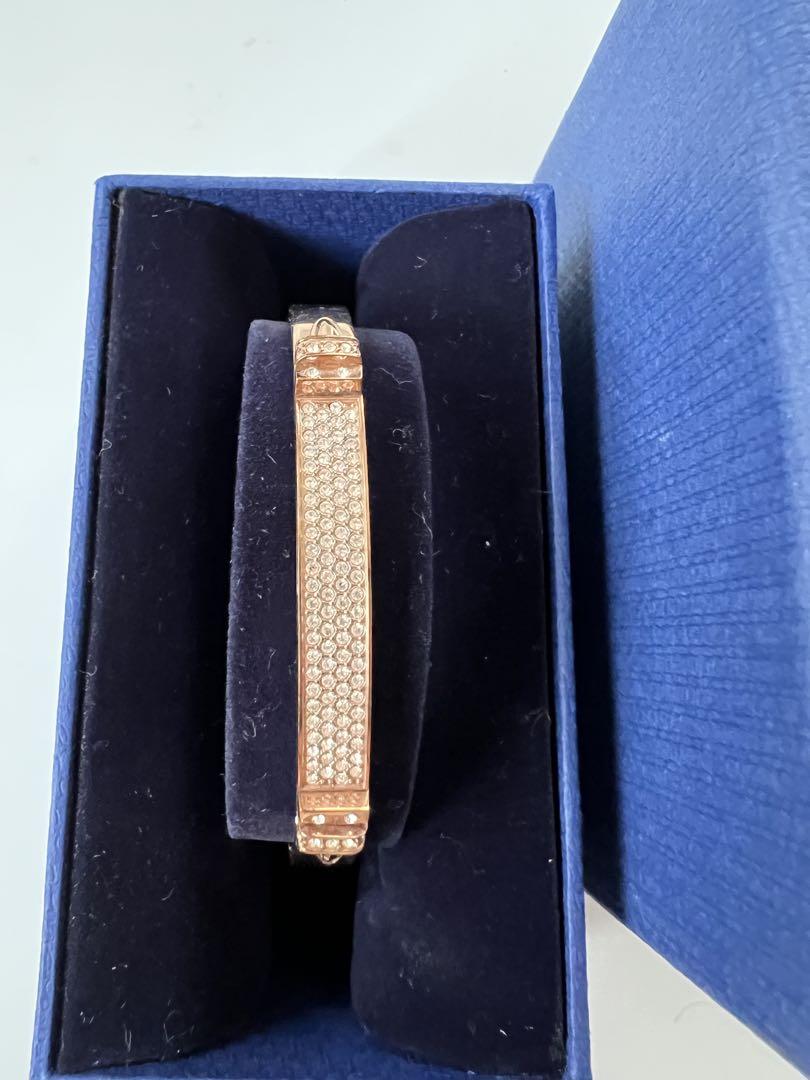 Swarovski クリスタルバングル - アクセサリーオンライン セール