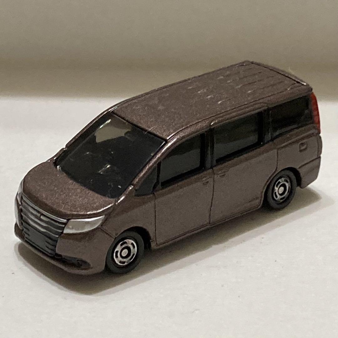 める様 リクエスト　確認用　 トミカ　トヨタ　ノア　ミニカー トミカ No.50 トヨタ ノア（初回特別仕様） | タカラトミー