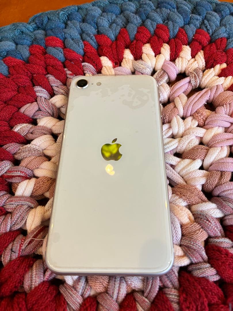 Apple iPhone se 第3世代 64GB SIMフリー Apple iPhone se 第3世代 64GB SIMフリー