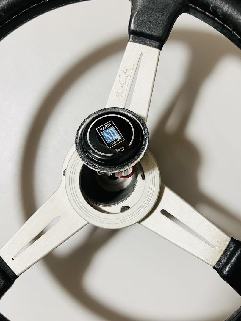 ナルディ(NARDI)クラシックステアリング　36パイ 正規品