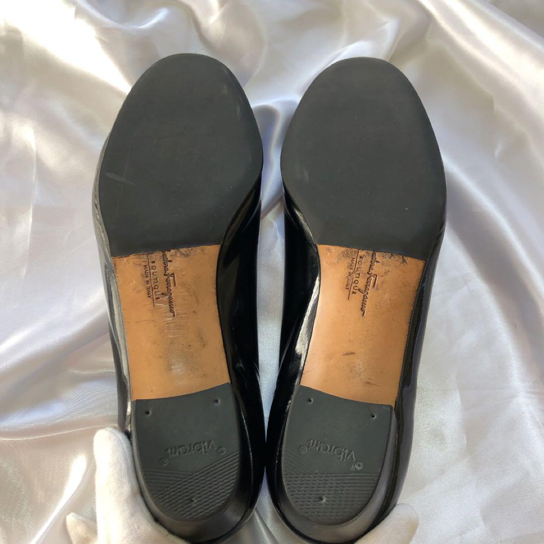 【美品】Ferragamo フェラガモ ヴァラリボンパンプス ローヒール 黒