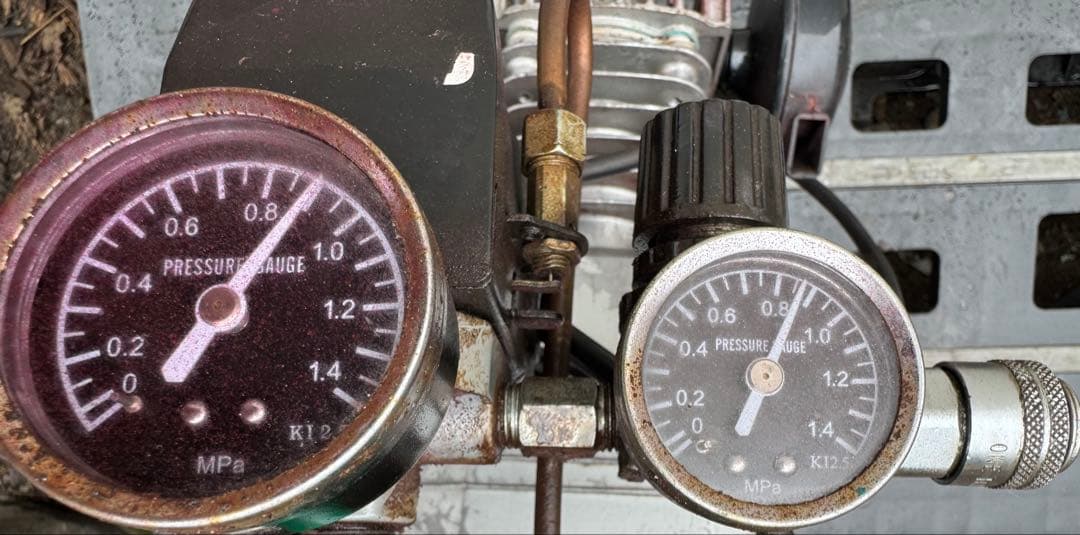 エアーコンプレッサー