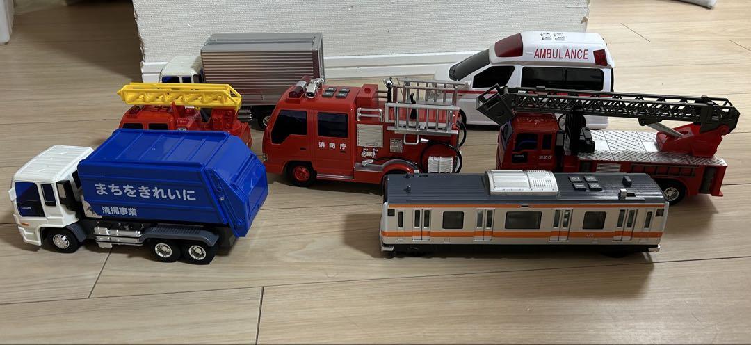 消防車・救急車・電車セット - メルカリ
