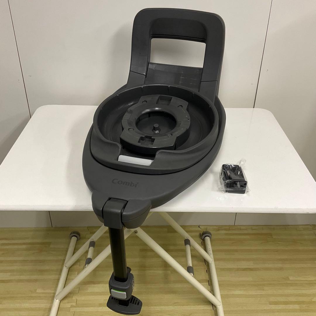 コンビ THE S ISOFIX のせかえベース コンビ THE S ISOFIX のせかえベース