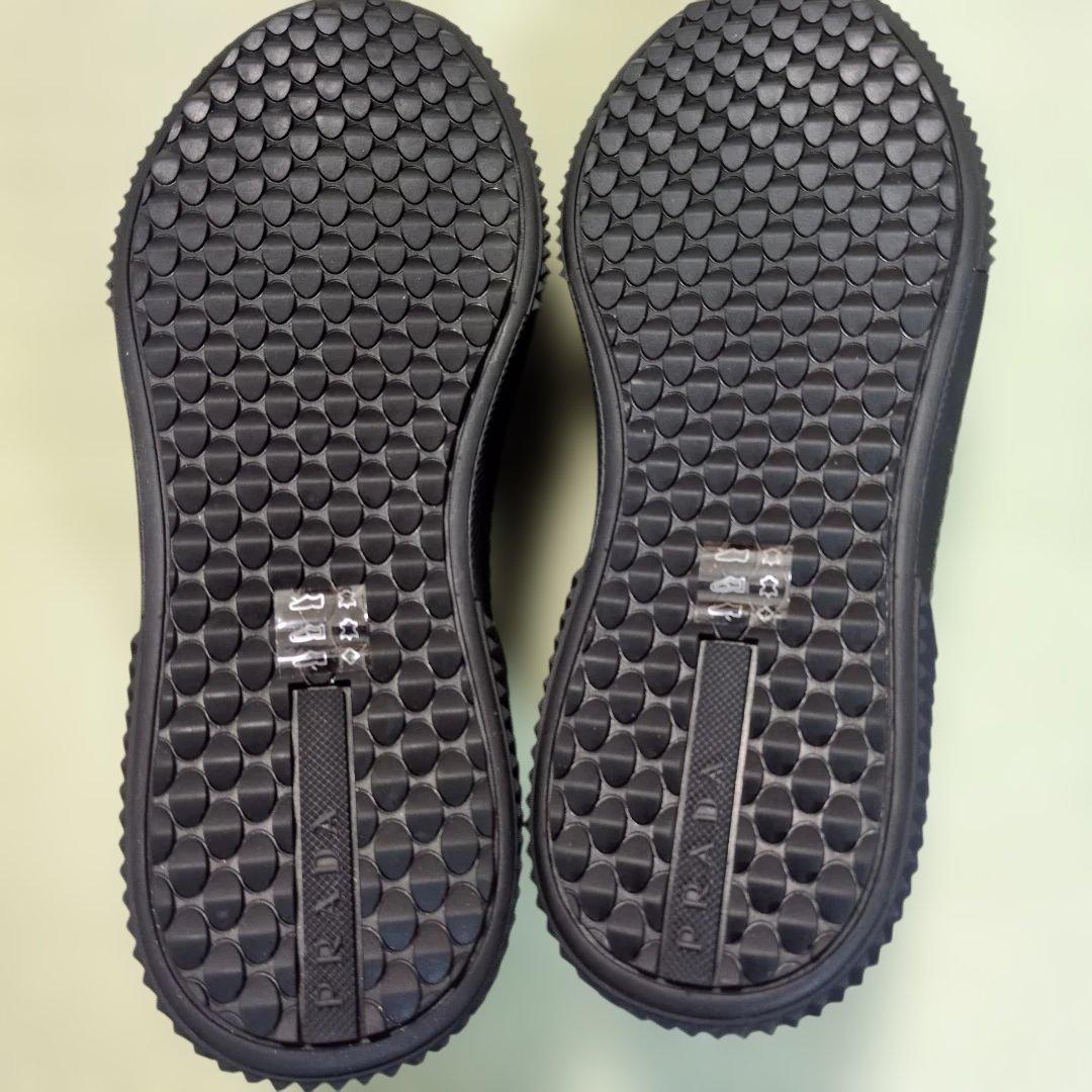 PRADA ネイビー レザー スニーカー