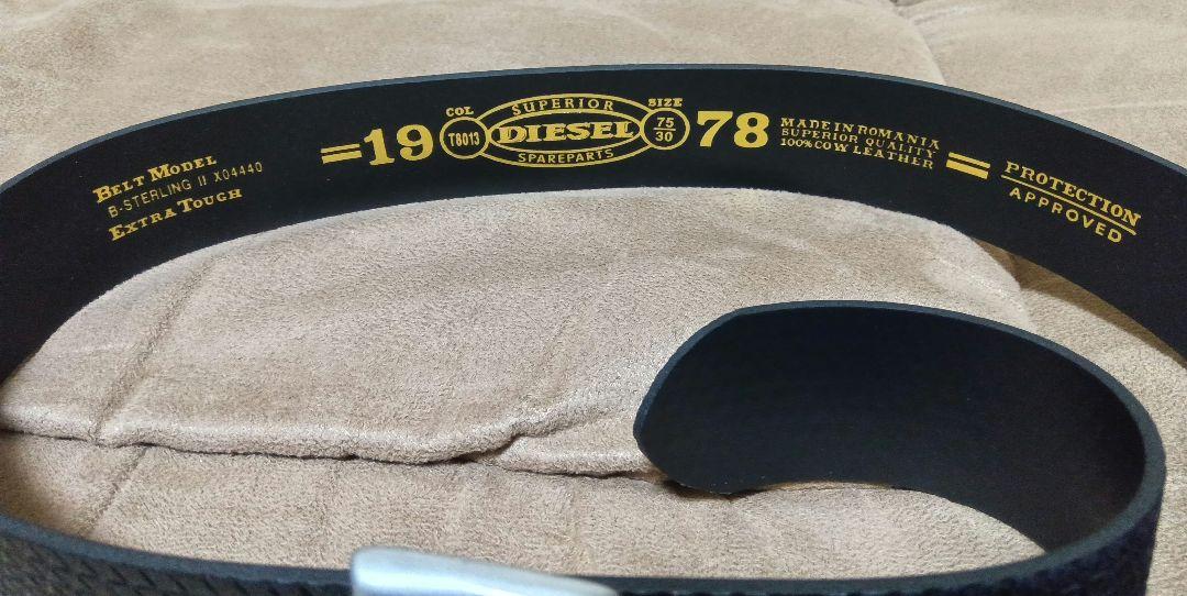 DIESEL 牛革 ベルト 　二つ折り財布