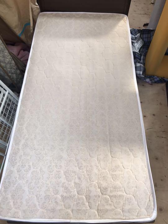 好評最新品 福岡市近郊限定 マットレス付き 配送料込み KjXp1-m98965851679 収納付きシングルベッド 2022新品