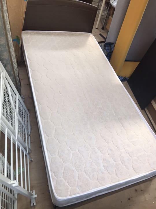 好評最新品 福岡市近郊限定 マットレス付き 配送料込み KjXp1-m98965851679 収納付きシングルベッド 2022新品