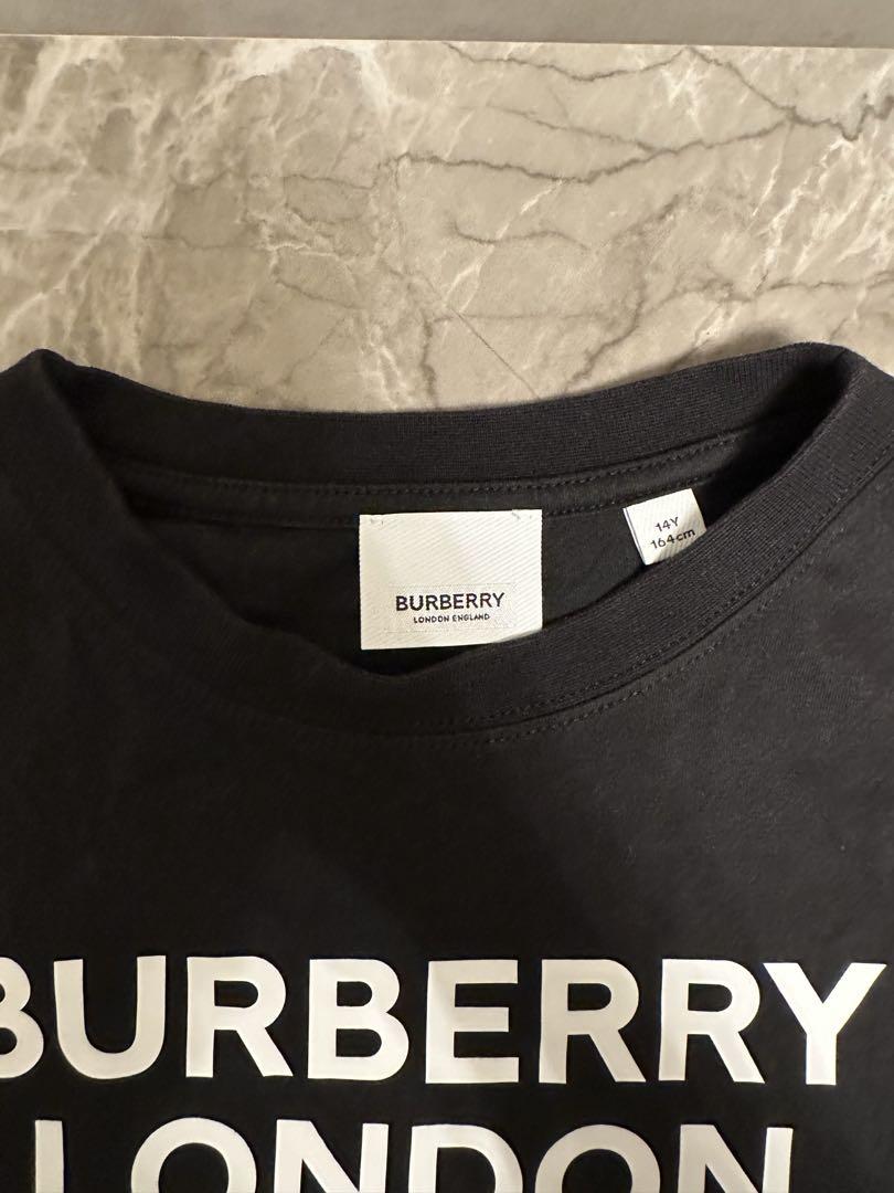 バーバリーTシャツ