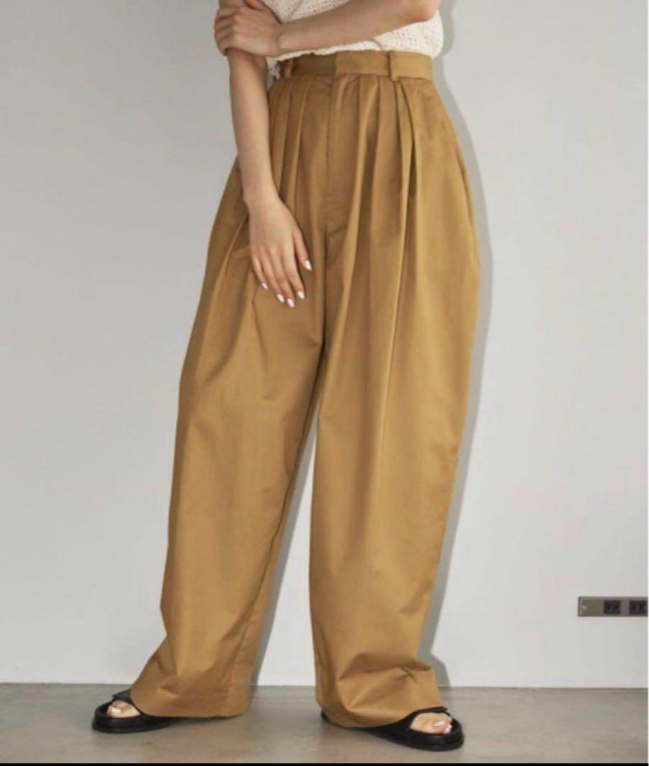 Tuck Tapered Trousers トゥデイフル Tuck Tapered Trousers トゥデイフル パンツ