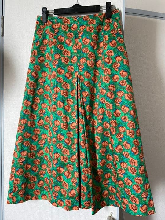 スタニングルアー　花柄プリントスカート　グリーン　緑　台形　ミディアム