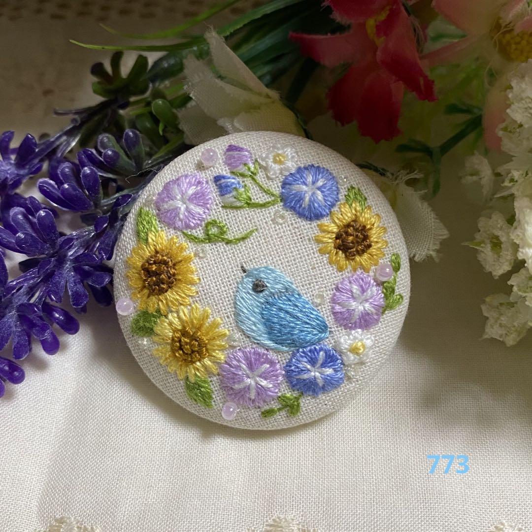 ❁hAnafany❁(専用) くるみボタン　鳥刺繍　ブローチ ❁hAnafany❁(専用)くるみボタン 立体刺繍 ブローチ