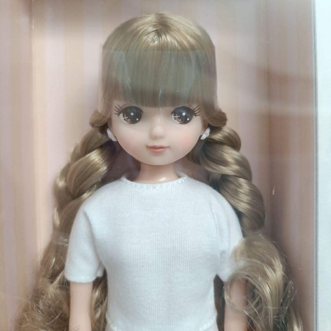 きらちゃんV 神戸三宮 ベーシックモデル　リカちゃんキャッスル　22cm