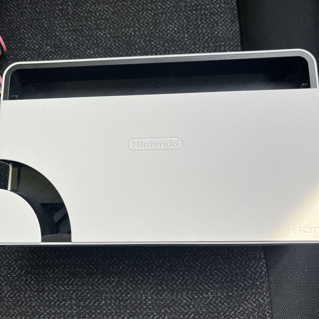 Nintendo Switch 有機ELホワイト/ブラック 本体