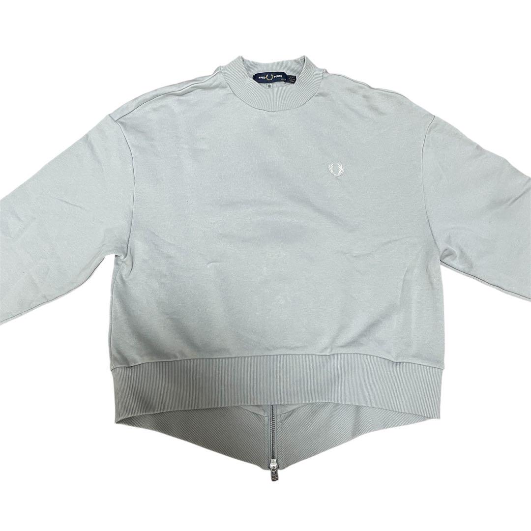 【美品】FRED PERRY フレッドペリー　スウェット