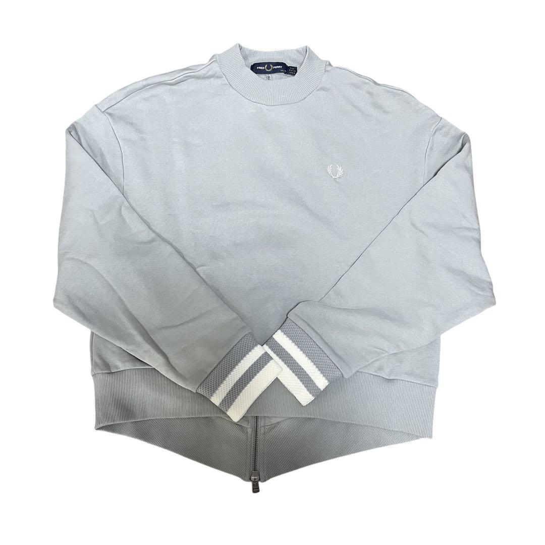 【美品】FRED PERRY フレッドペリー　スウェット