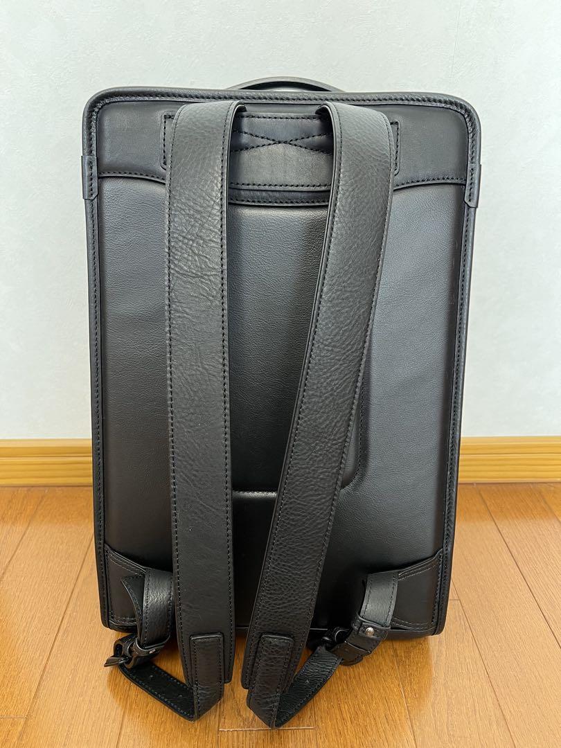 土屋鞄　ヴァイノ スクエアバックパック（防水）