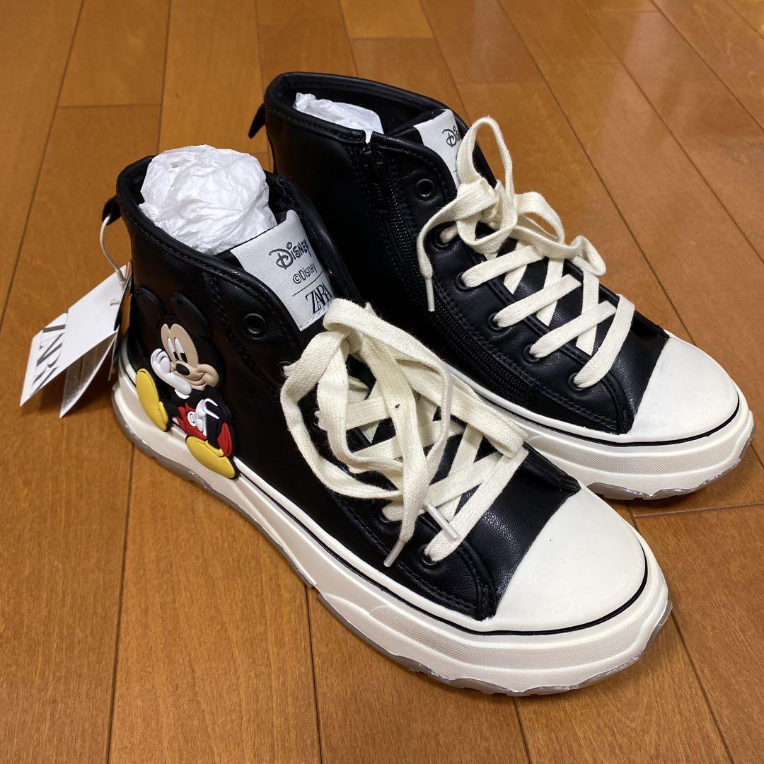 ZARA ミッキーマウス ハイカットスニーカー 黒