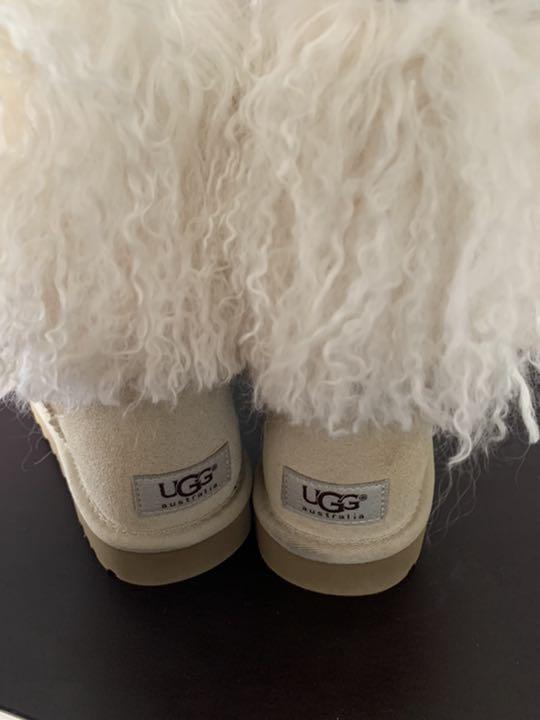 新品未使用 UGG ファーブーツ 23センチ