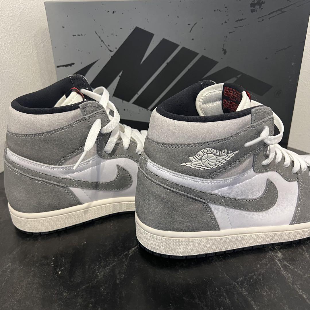 Nike Air Jordan1 Retro High ブラックアンドスモーク