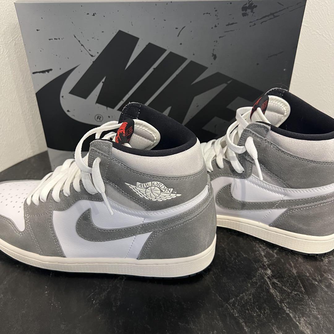 Nike Air Jordan1 Retro High ブラックアンドスモーク