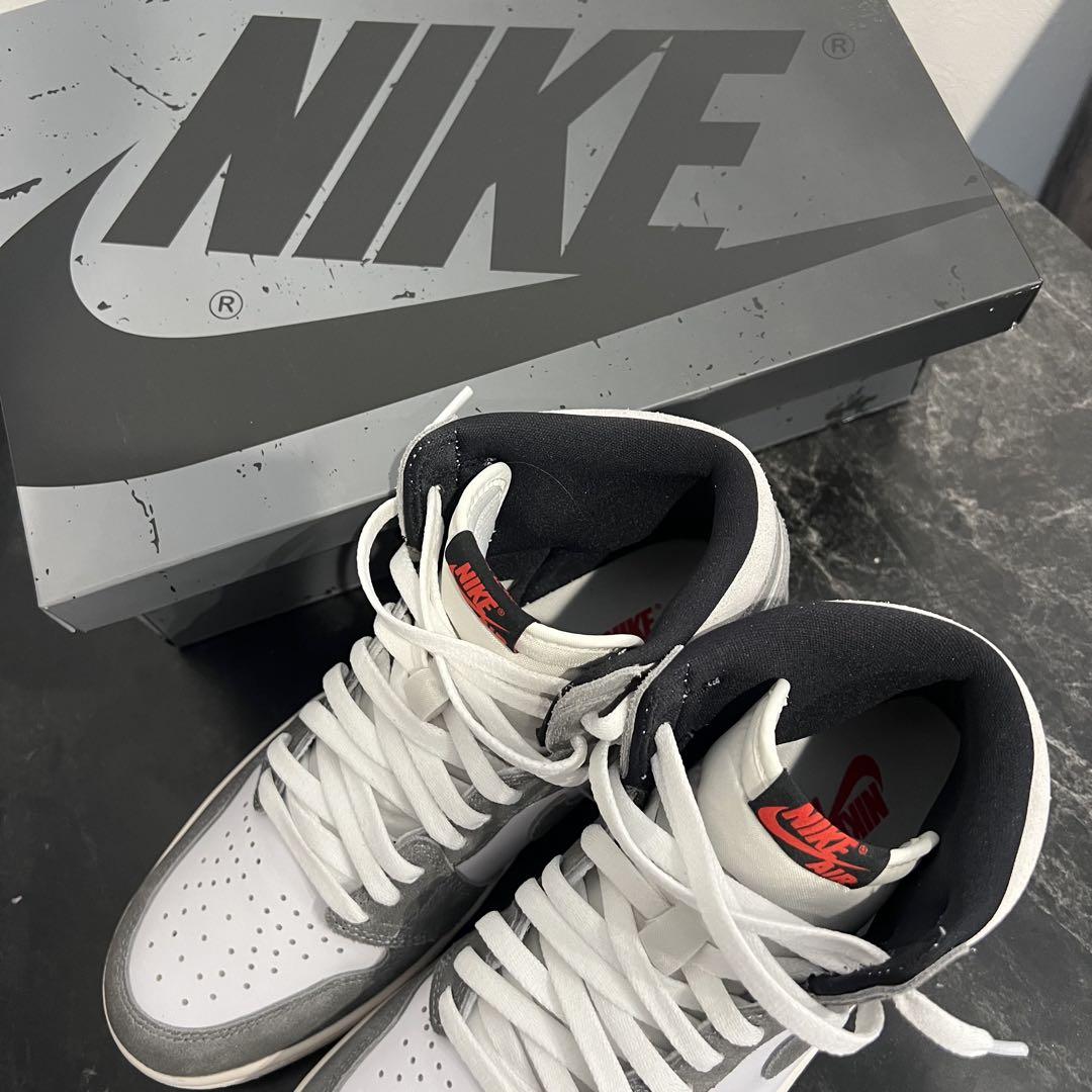 Nike Air Jordan1 Retro High ブラックアンドスモーク