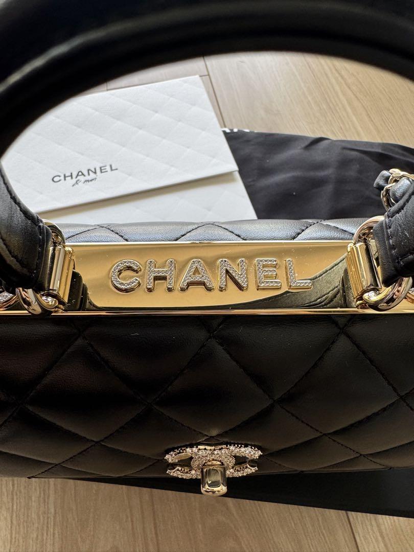 今日のみCHANEL トップハンドルミニフラップバッグ 2025年春夏
