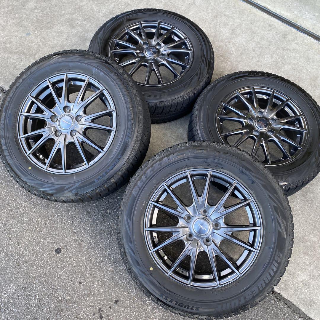中古ブリヂストンスタッドレスタイヤセット205/65R16_画像1