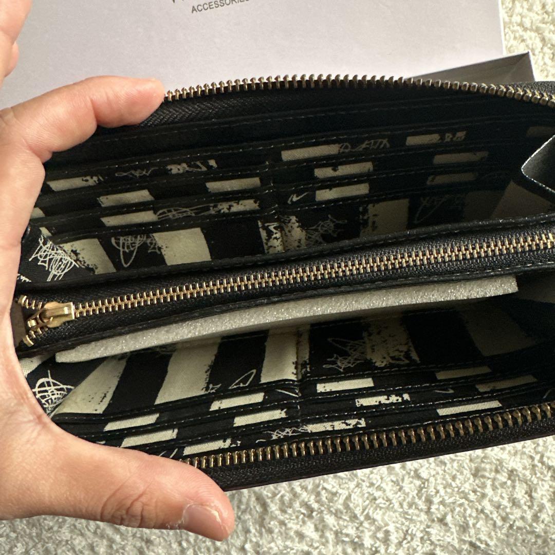 Vivienne Westwood ブラック長財布