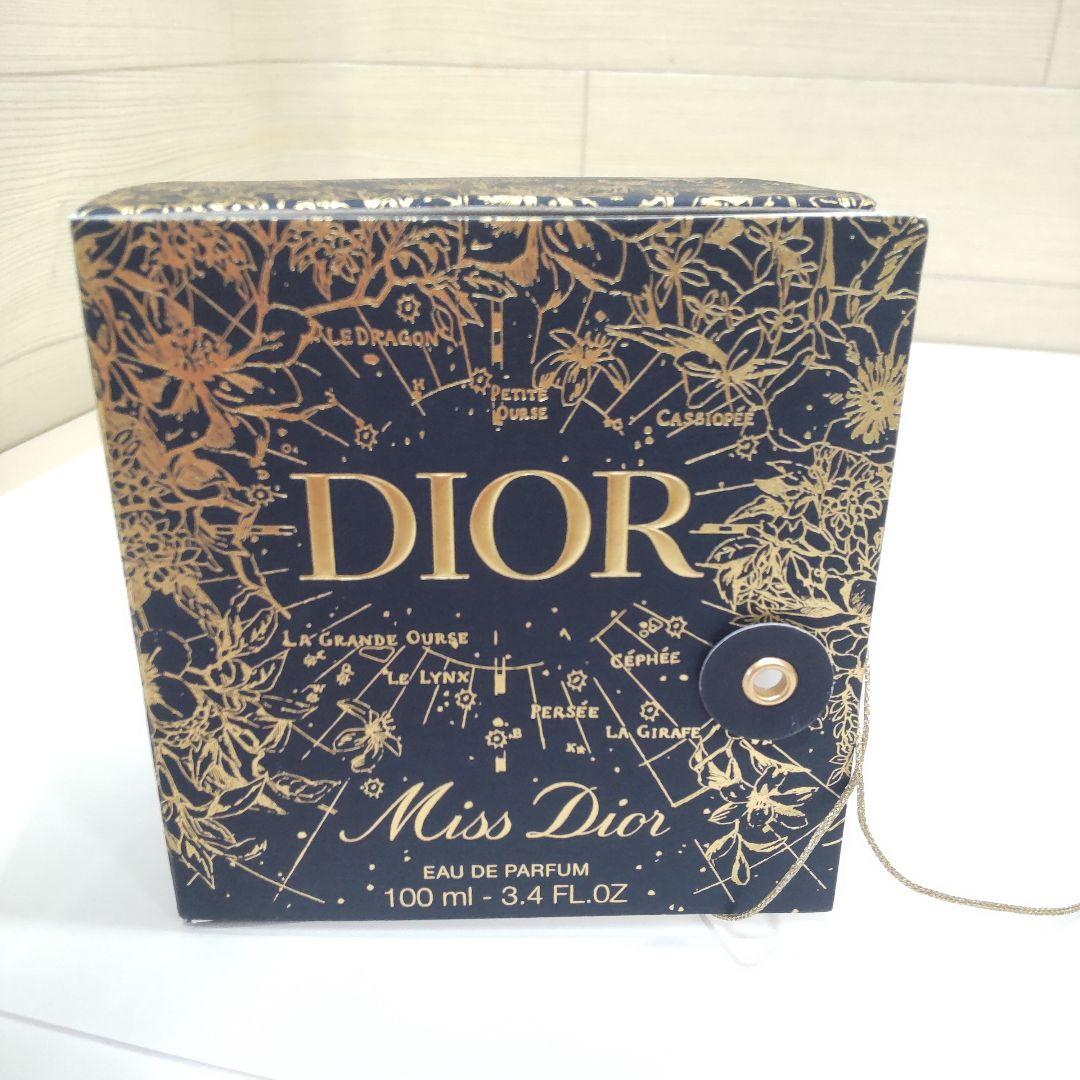 未使用　ミスディオール　オードゥ　パルファン　100ml　外箱付　DJ102