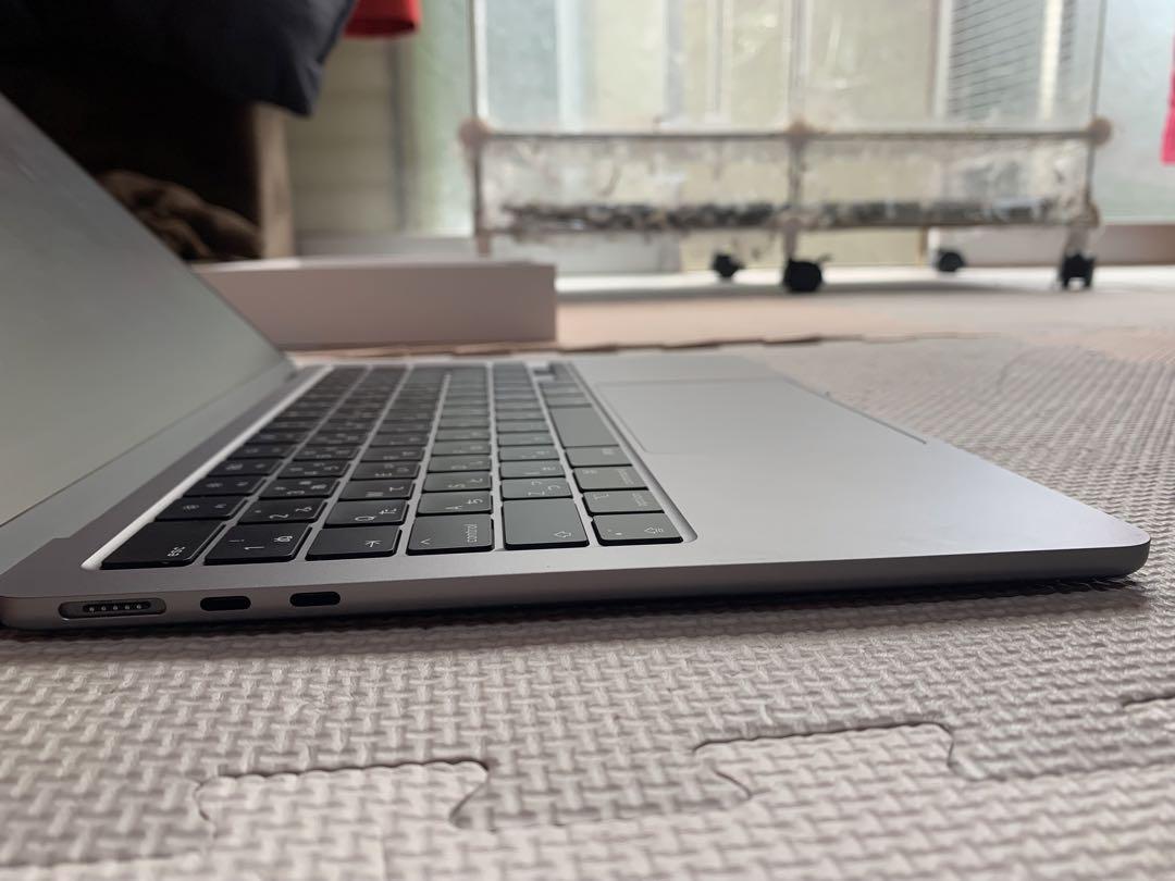 2022年 モデル　macbook M2 256gb 13.6インチ