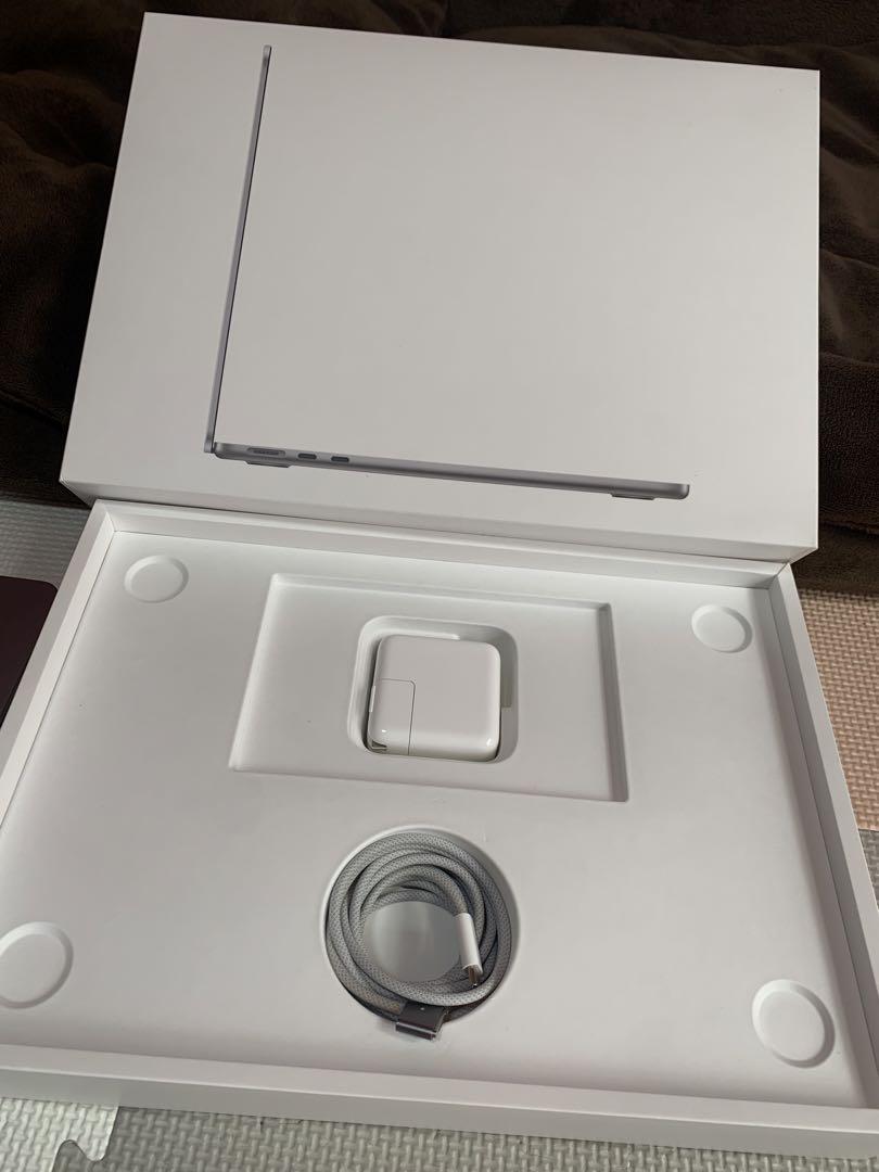 2022年 モデル　macbook M2 256gb 13.6インチ