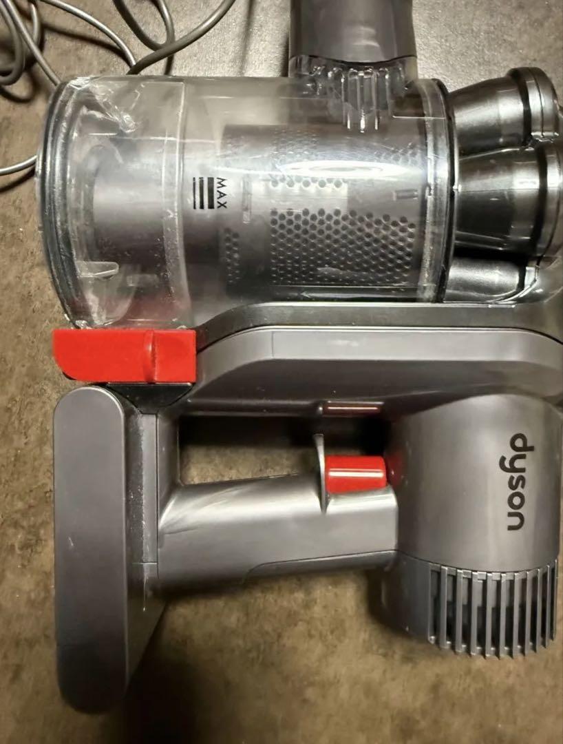 dyson ハンディクリーナー 本体 充電器付き