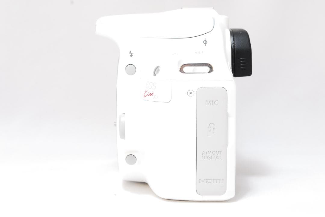 超美品✨かわいいホワイトカラー✨Canon EOS KissX7✨スマホ転送OK