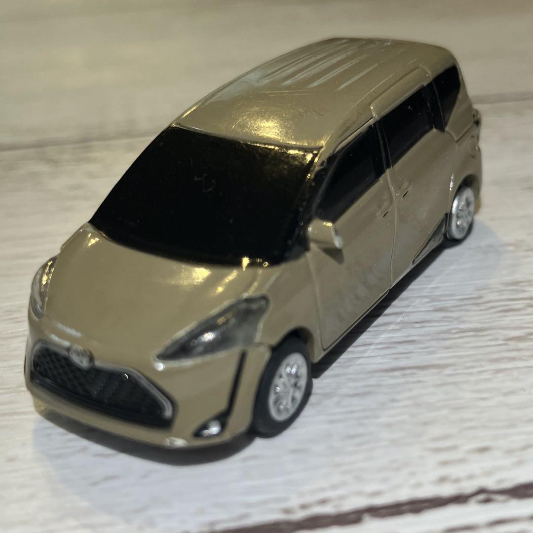 トヨタ　シエンタ　ノベルティーミニカー Amazon.co.jp: 1/30 トヨタ 新型 シエンタ Sienta 後期 2018