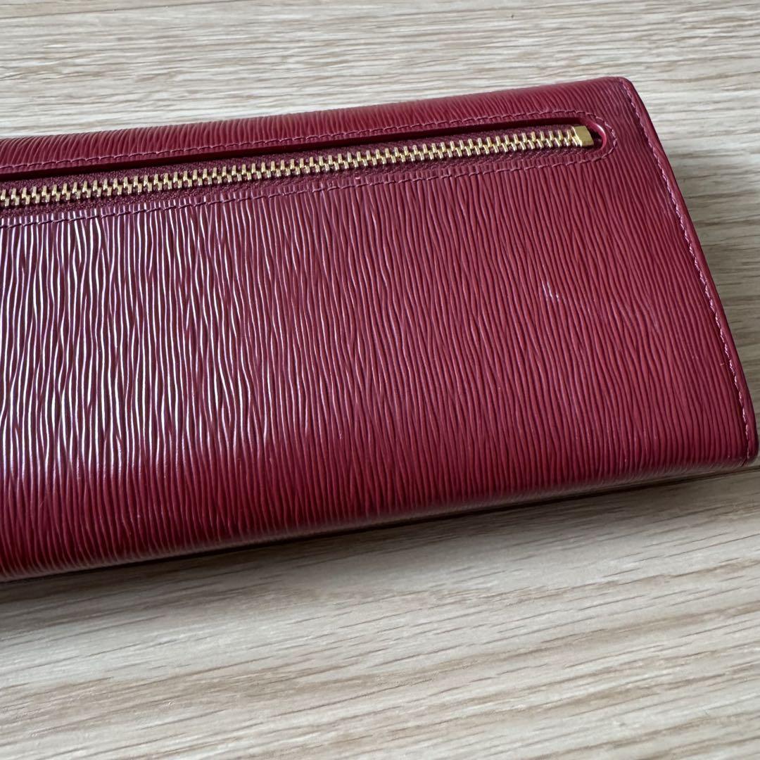 PRADA バーガンディ 長財布 エナメルレザー
