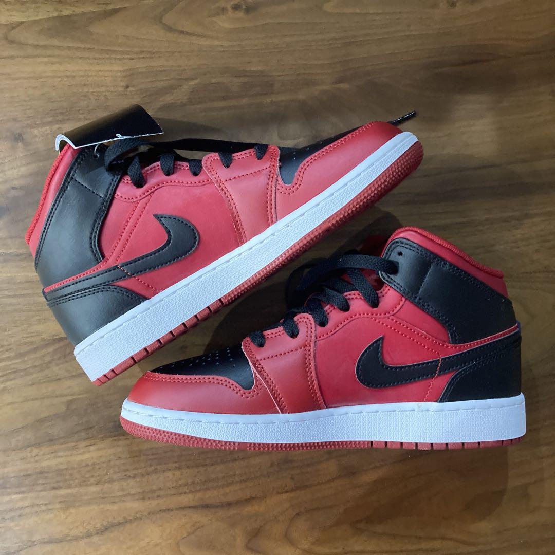 NIKE AIR JORDAN 1 MID （GS）ナイキエアジョーダン1ミッド