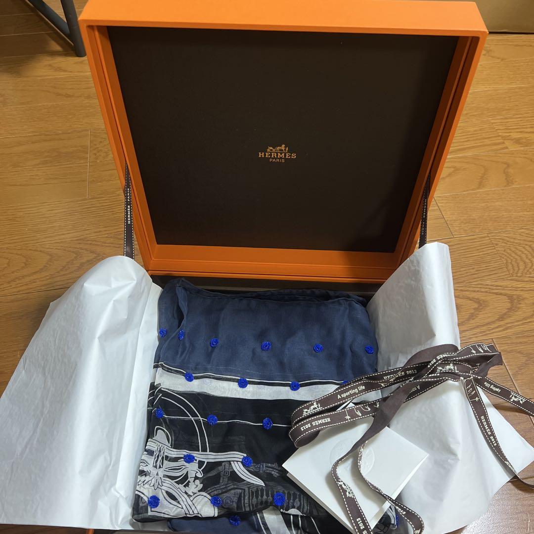 HERMES CARRE POIS COUTURE シルクスカーフ