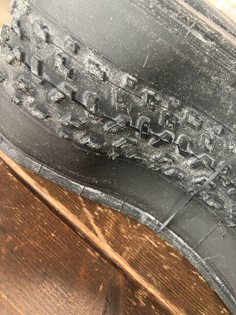 IRC SERAC CX X-Guard チューブレスタイヤ700×32C