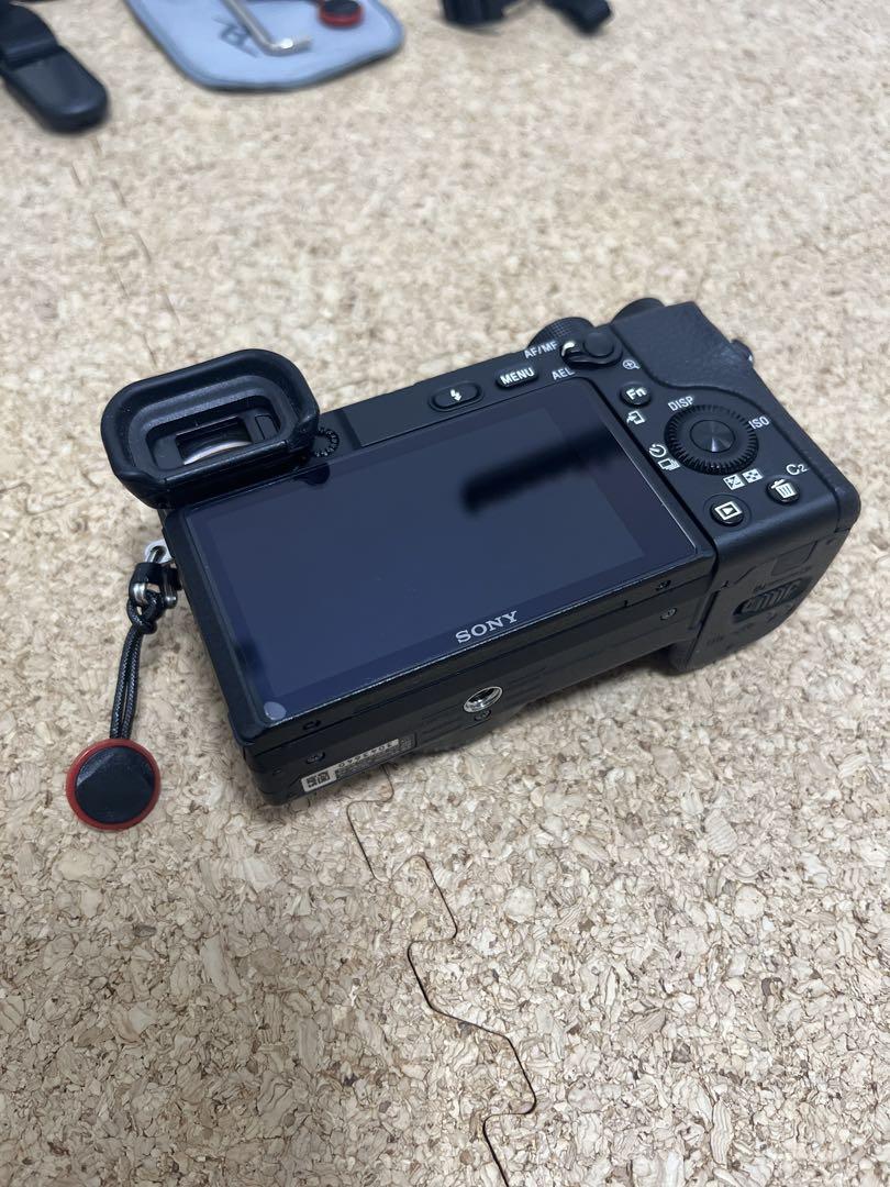 α6400ボディ＋SEL 35F18＋バッテリーパック＋ピークデザインリーシュ α6400ボディ＋SEL 35F18＋バッテリーパック＋ピークデザインリーシュ