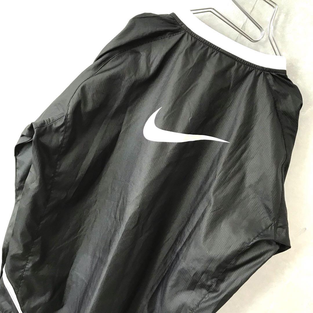 ★ビッグスウォッシュ★ NIKE ナイキ ナイロンジャケット プルオーバー 黒白 NIKE ビッグスウォッシュ プルオーバー ナイロンジャケット 黒白
